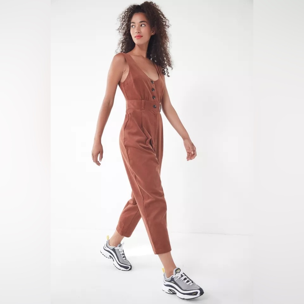 URBAN OUTFITTERS CORDUROY JUMPSUIT